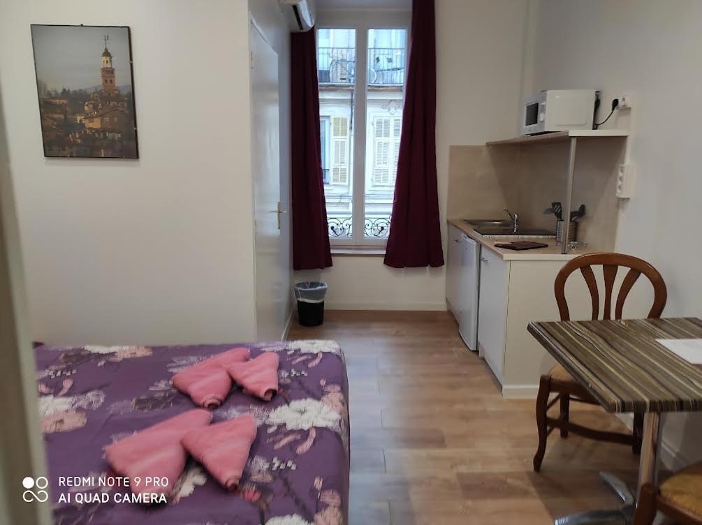 Hotel Lyonnais Nice Bagian luar foto