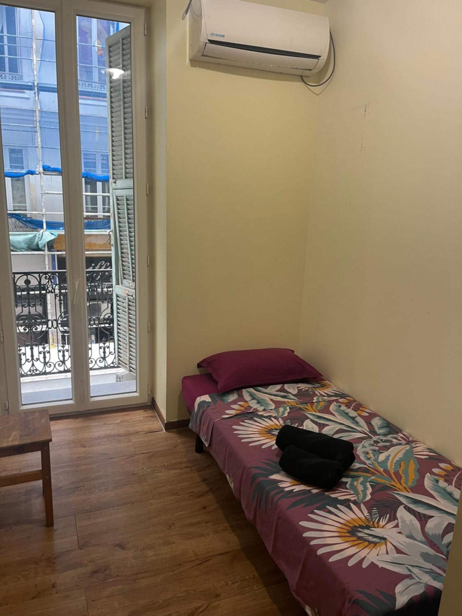 Hotel Lyonnais Nice Bagian luar foto
